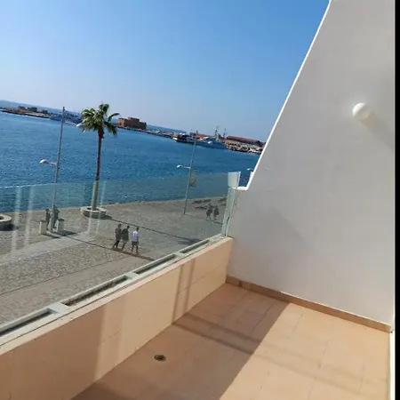 Sea View In Port Apartmán Paphos