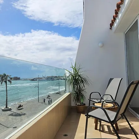 Sea View In Port Appartement Paphos